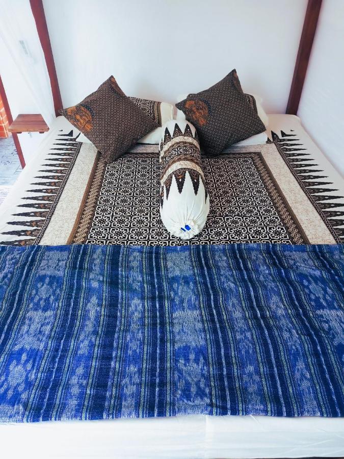 Zen Moon Hostel Yogyakarta Exterior photo