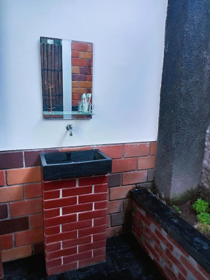 Zen Moon Hostel Yogyakarta Exterior photo
