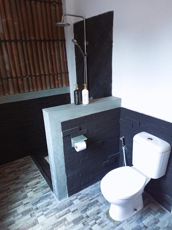 Zen Moon Hostel Yogyakarta Exterior photo